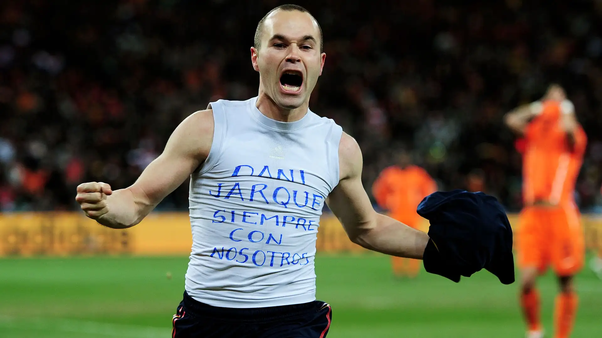 Iniesta, scorer of the goal that won Spain the 2010 World Cup, announces his retirement after a 22-year career